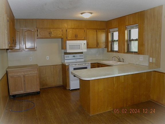4th image of 3801 High Meadow Dr