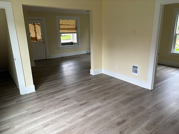 dining to front door