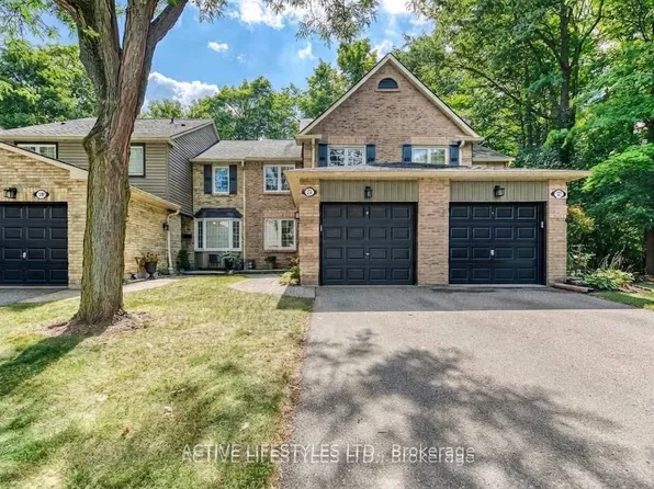 2766 Folkway Dr #23, Mississauga, ON L5L 3M3