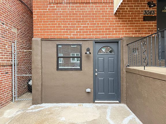 3rd image of 3043 Miller St