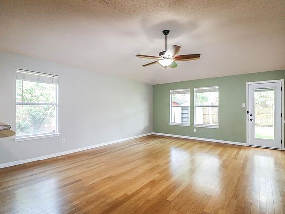 3rd image of 4148 Justin Dr