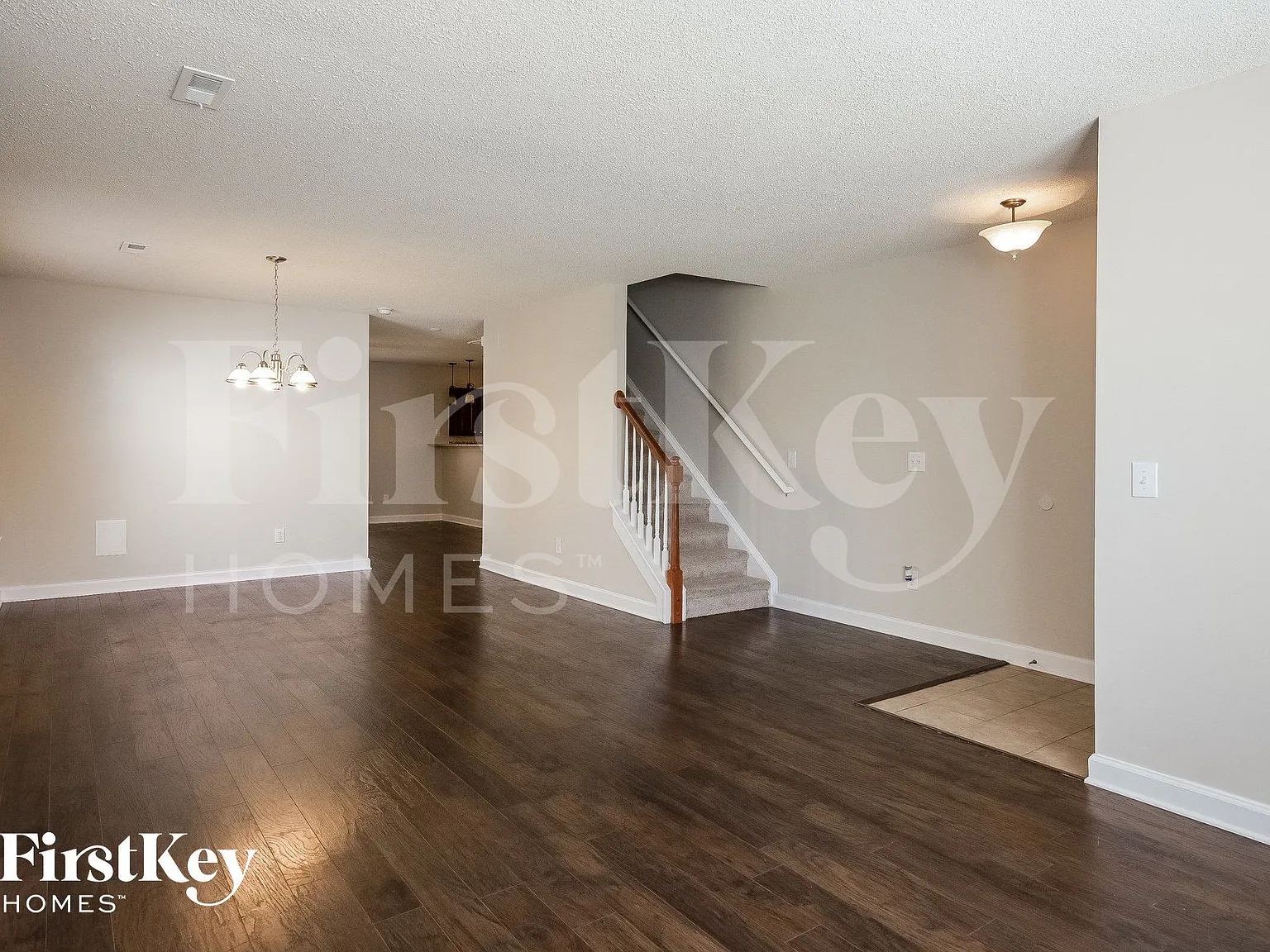 4 bed, 2.5 bath, 2172 sqft, $2,405 — Photo 3