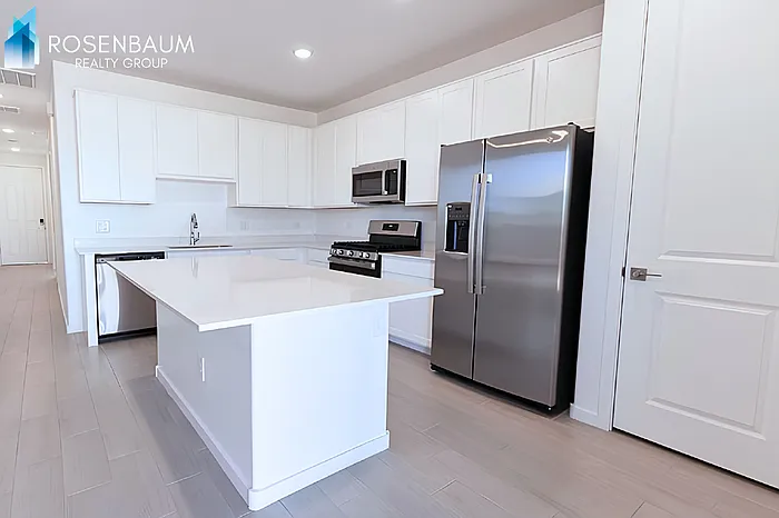 21714 E Crest Ave — Photo 2