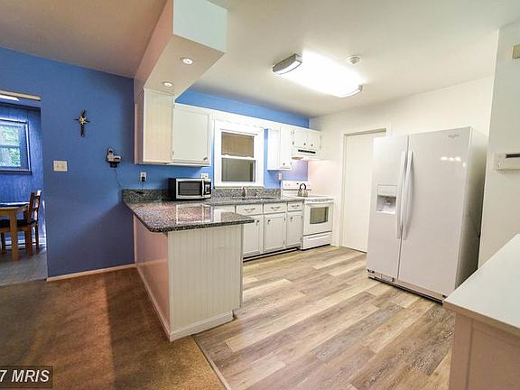 4th image of 22051 Willis Dr