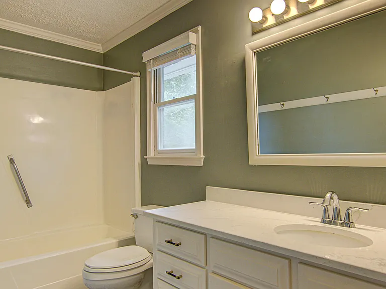 2315 Treetop Ln — Photo 24