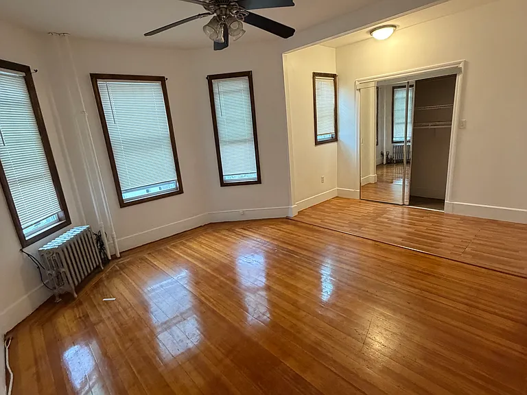 42 Lucerne St #1 — Photo 3