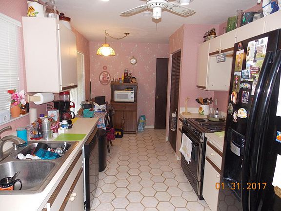5th image of 231 SW Oakridge Dr