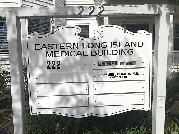 2nd image of 222 Manor Pl