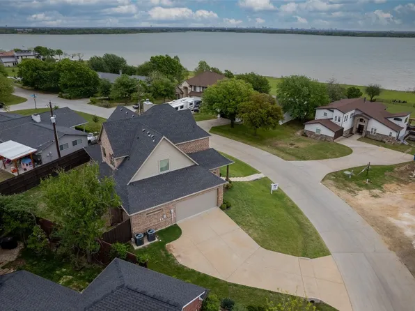 431 Peninsula Dr, Lakewood Village, TX 75068