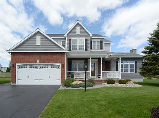 4 Rose Ct, Ballston Lake, NY 12019