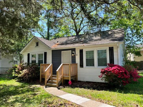 8 Alpine St, Newport News, VA 23606