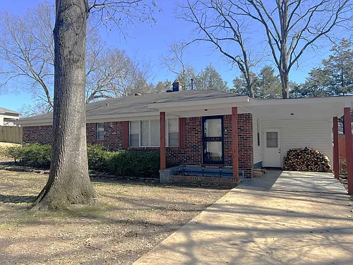 2440 Arthur Rd Photo 1