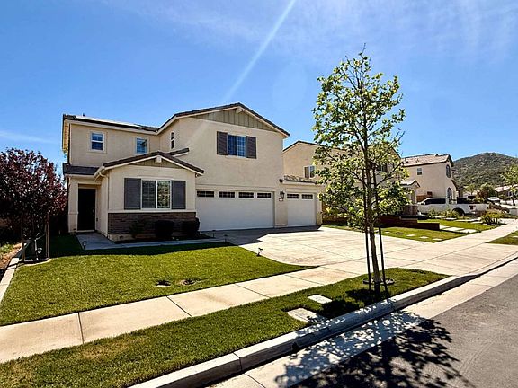 2nd image of 32100 Prairie Crossing Dr