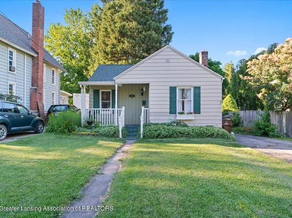 616 W Jefferson St, Grand Ledge, MI 48837