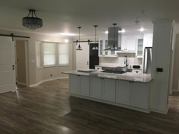 Huge Island - Chef's Dream