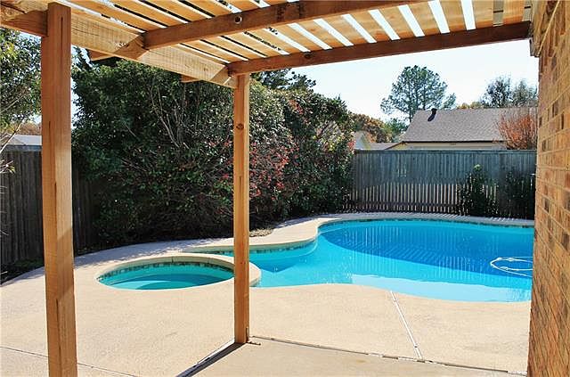 1st image of 1800 Serenade Ln