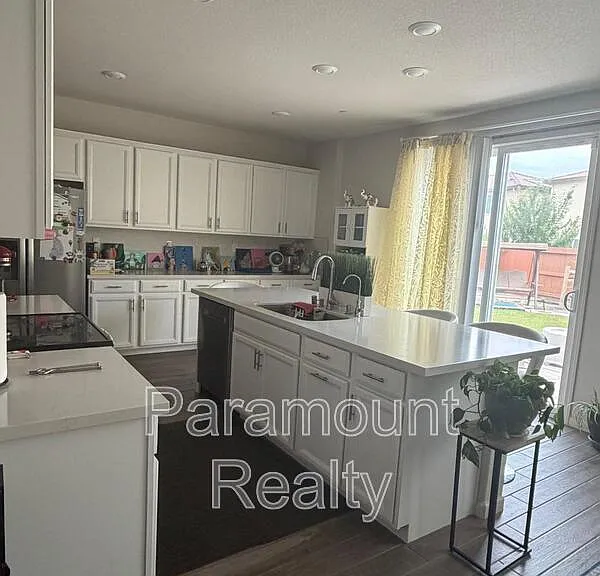 1878 Holland Ln — Photo 2