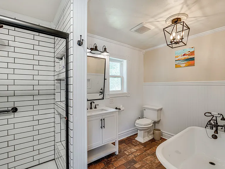 4640 Motto Ln — Photo 10