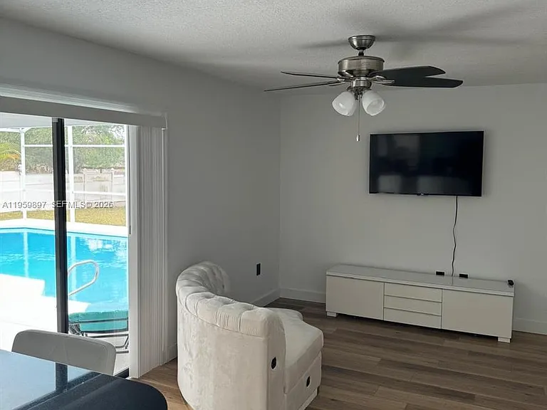 2359 Kings Crest Rd — Photo 13