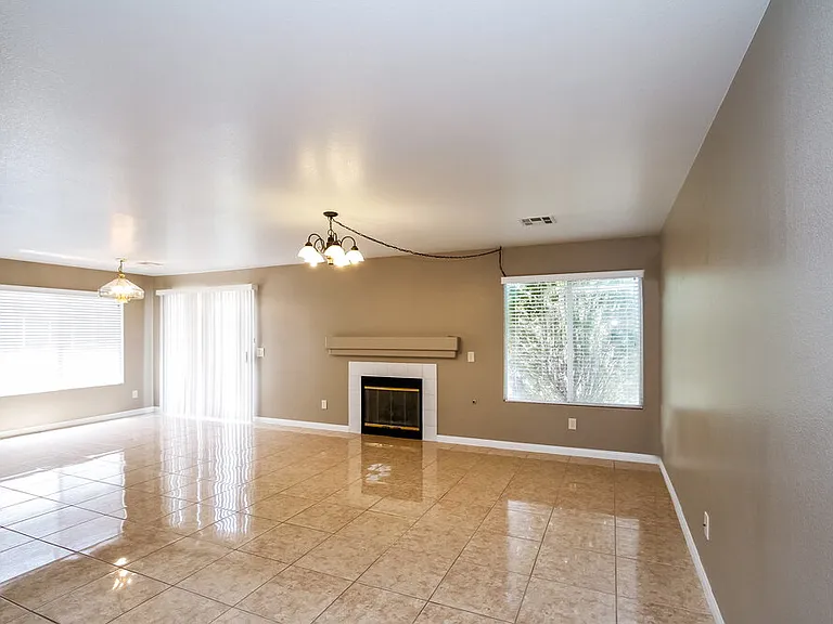 5239 Edna Crane Ave — Photo 5
