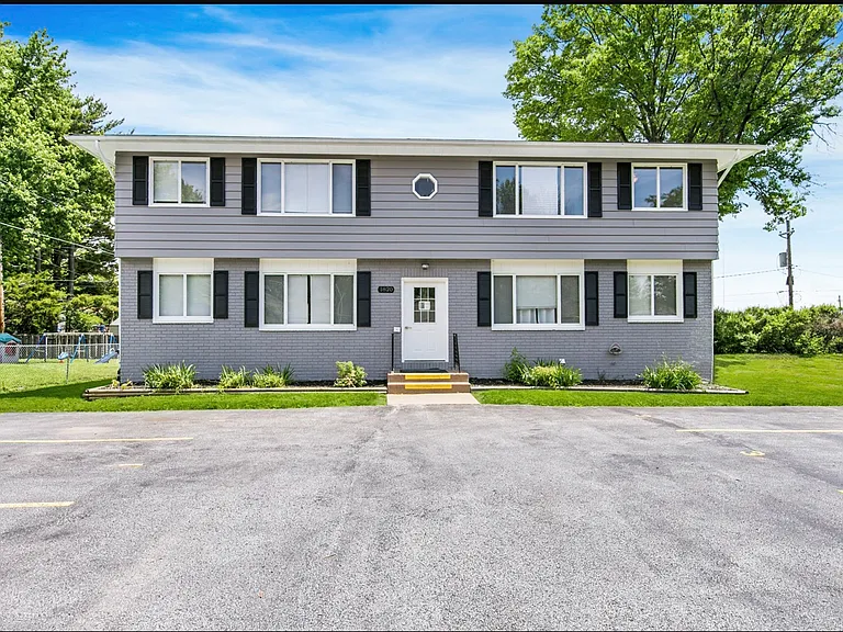 1820 Sutton Pl #3 — Photo 1