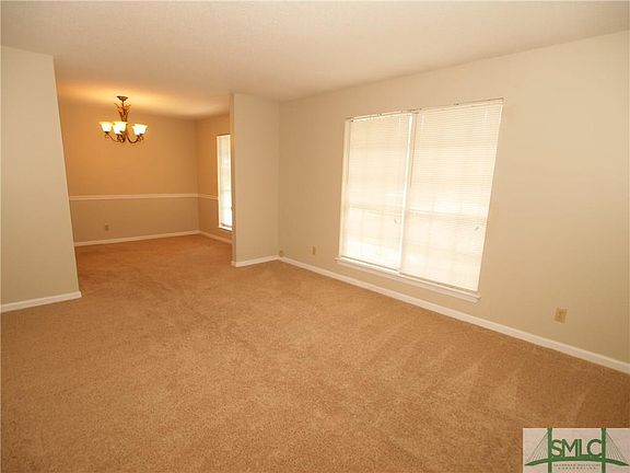 4th image of 719 Leaning Oaks Dr