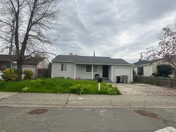 1444 Coolbrith St, Sacramento, CA 95822