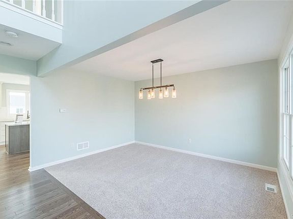 2nd image of 21 Vista Ct