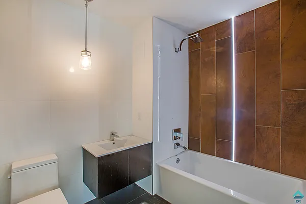 Rented by EXR | media 63