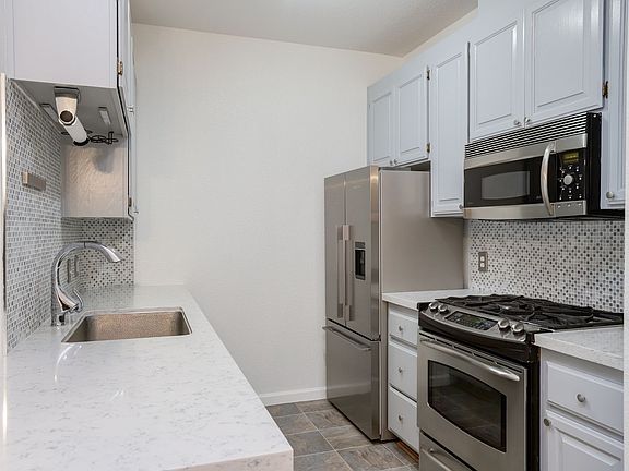 4th image of 231 El Camino Real #104