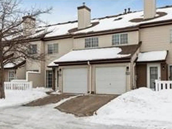 4047 Wilshire Cir, Shoreview, MN 55126