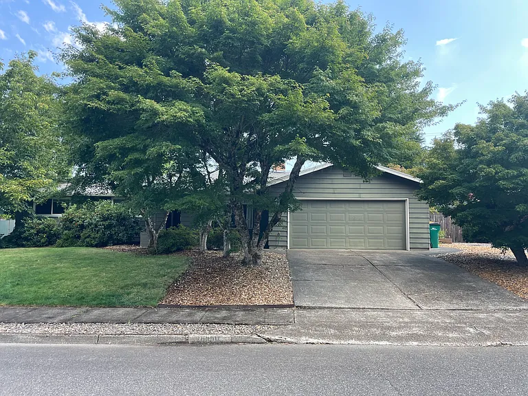 6550 SW Cherryhill Dr — Photo 1