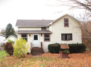 16230 E Lee Rd, Holley, NY 14470