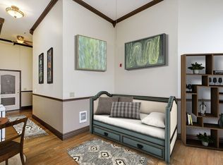 418 SW 4th Ave #403, Portland, OR 97204