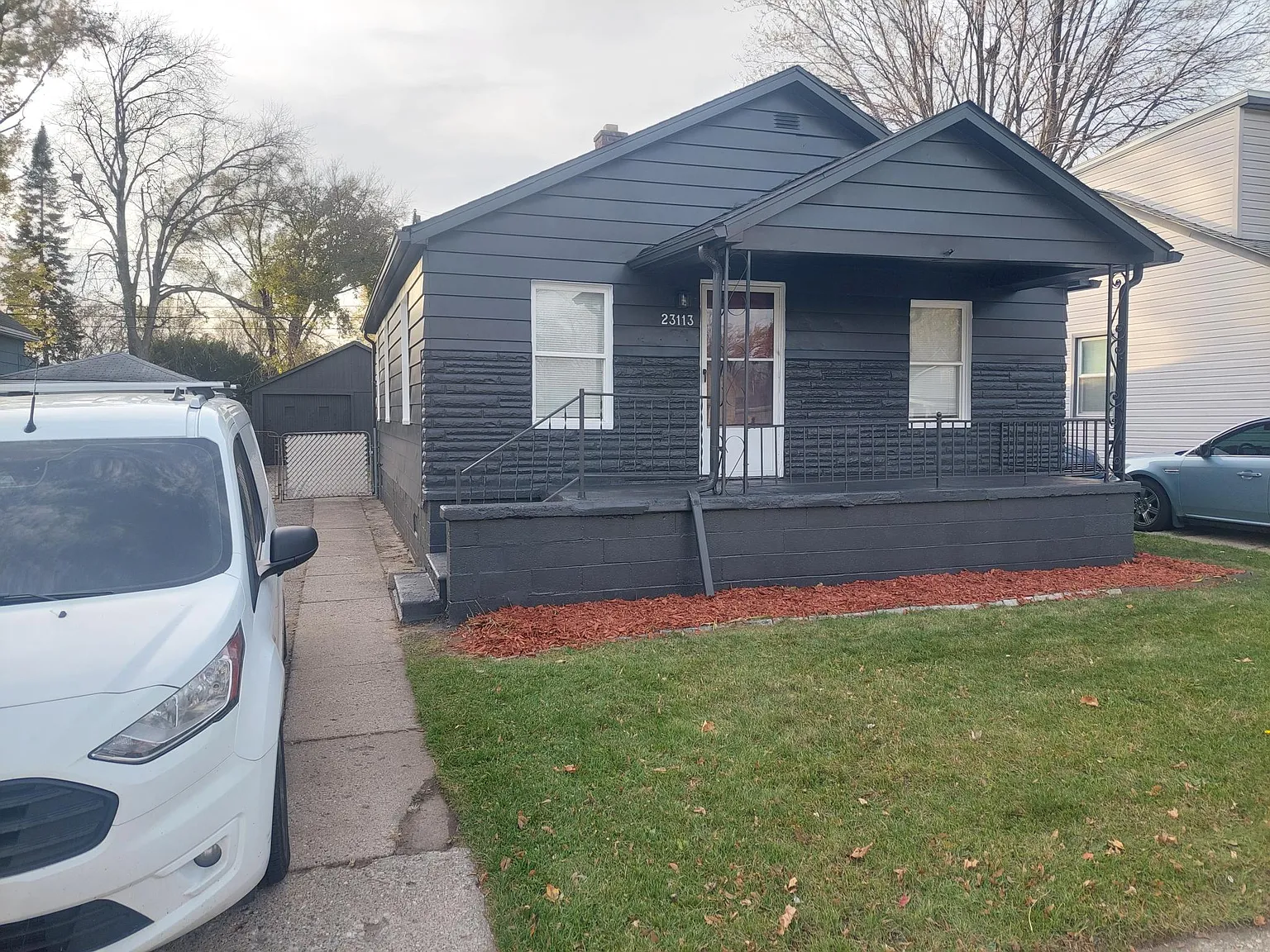 23113 Vassar Ave photo 1