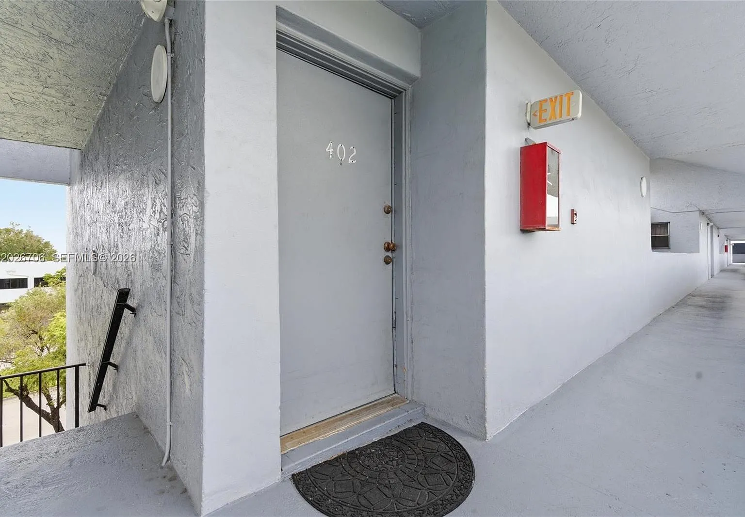 2 bed, 1.5 bath, 900 sqft, $2,450 — Photo 4