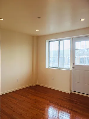 Rented by Chase Global Realty Corp | media 15