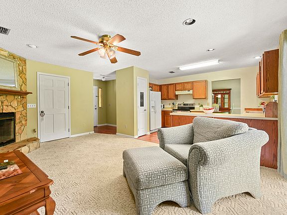 5th image of 1464 W ROSE HILL Drive