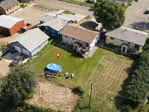 5th image of 709 3rd Ave SE