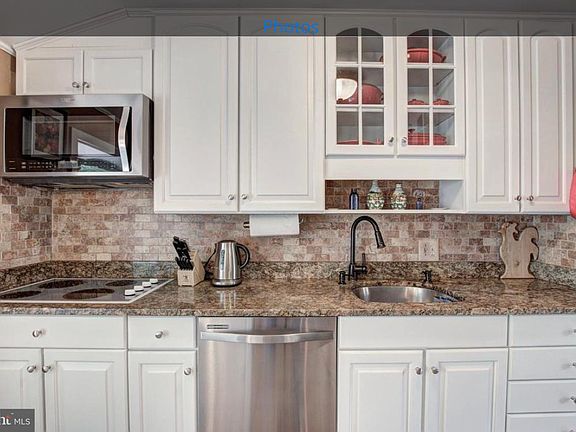 2nd image of 3620 Heritage Ln