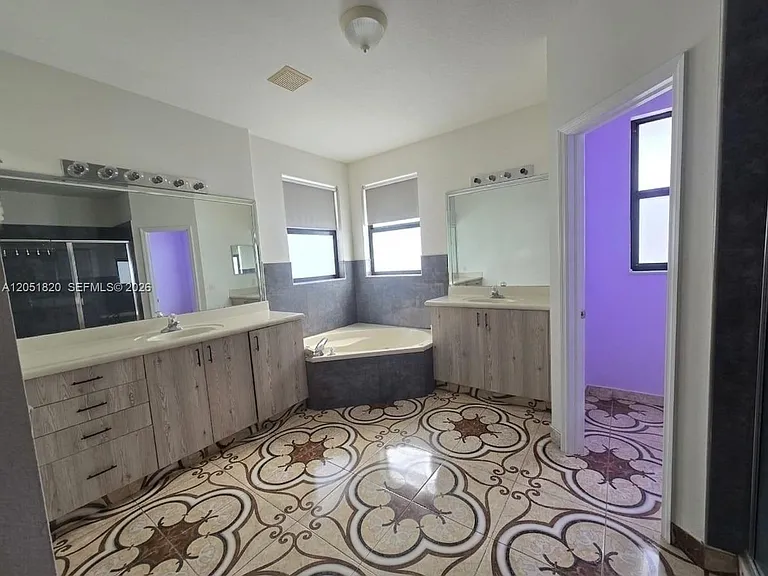 15350 SW 11th St — Photo 23