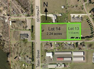 Lakeview Ln, Mitchell, SD 57301