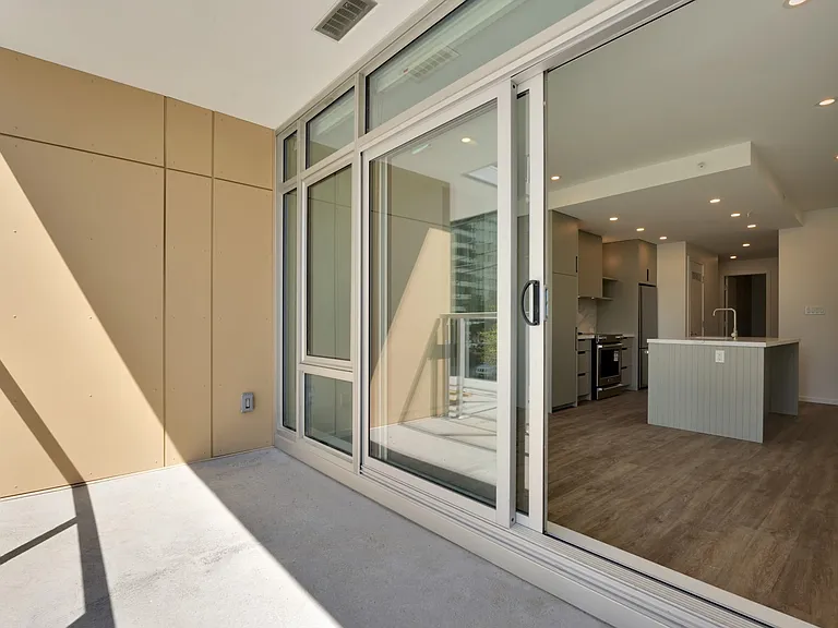 1088 Johnson St — Photo 12
