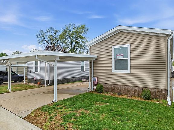 3rd image of 314 Lazy Acres Ln