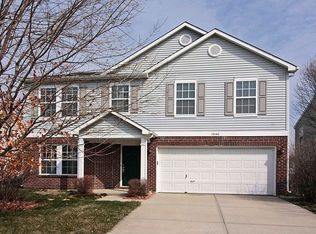 10166 Holly Berry Cir, Fishers, IN 46038