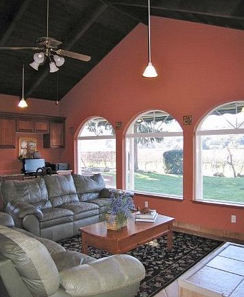 5th image of 605 Peach Ct