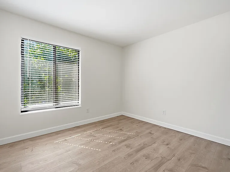 1021 Adworth Dr #J — Photo 10