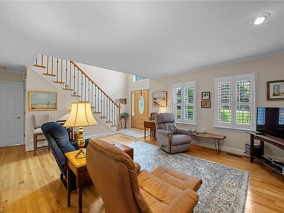 5th image of 4281 Bower Ln