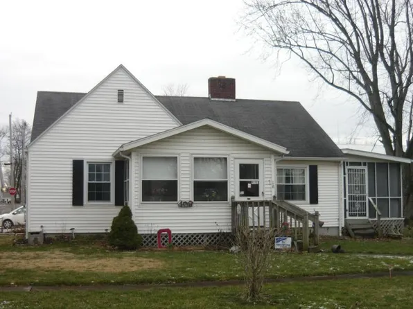 108 E Torrence St, Belle Center, OH 43310