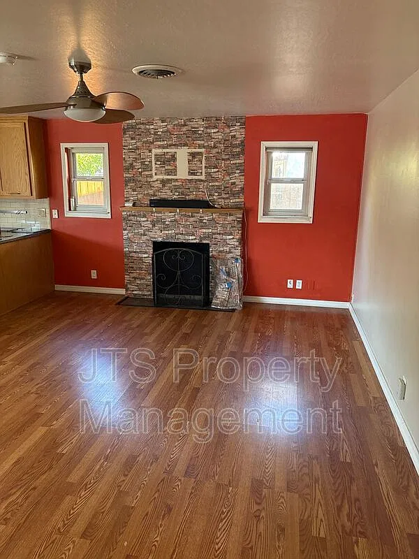 4 bed, 2.0 bath, 1666 sqft, $2,595 — Photo 3